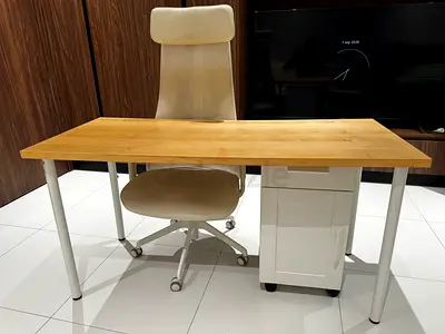 Selling table with chair and commode
