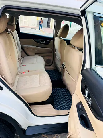 2020 Nissan X-TRAIL 照片 8