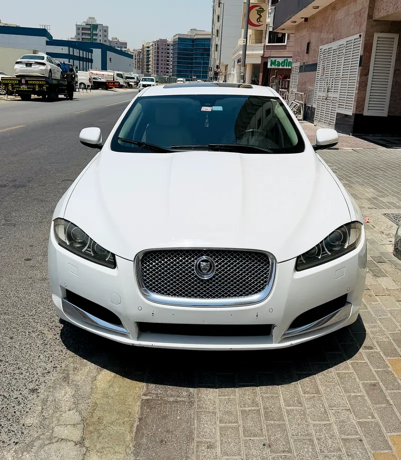Jaguar XF 2013 — photo 1 of 16