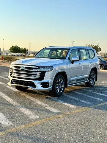 Toyota Land Cruiser GXR 2026 - GCC Specs - Brand New