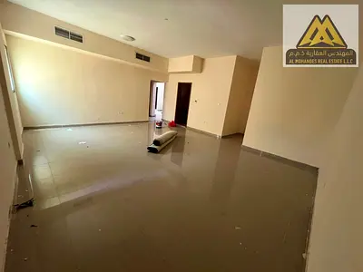 Excellent location | Excellent price | Vibrant area | Close to all amenities | Regular maintenance included | Open view