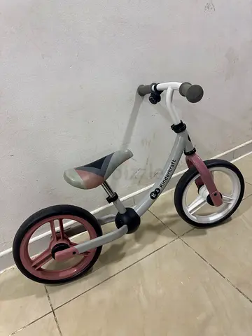 Kinderkraft toddler balance bike - light use, good condition