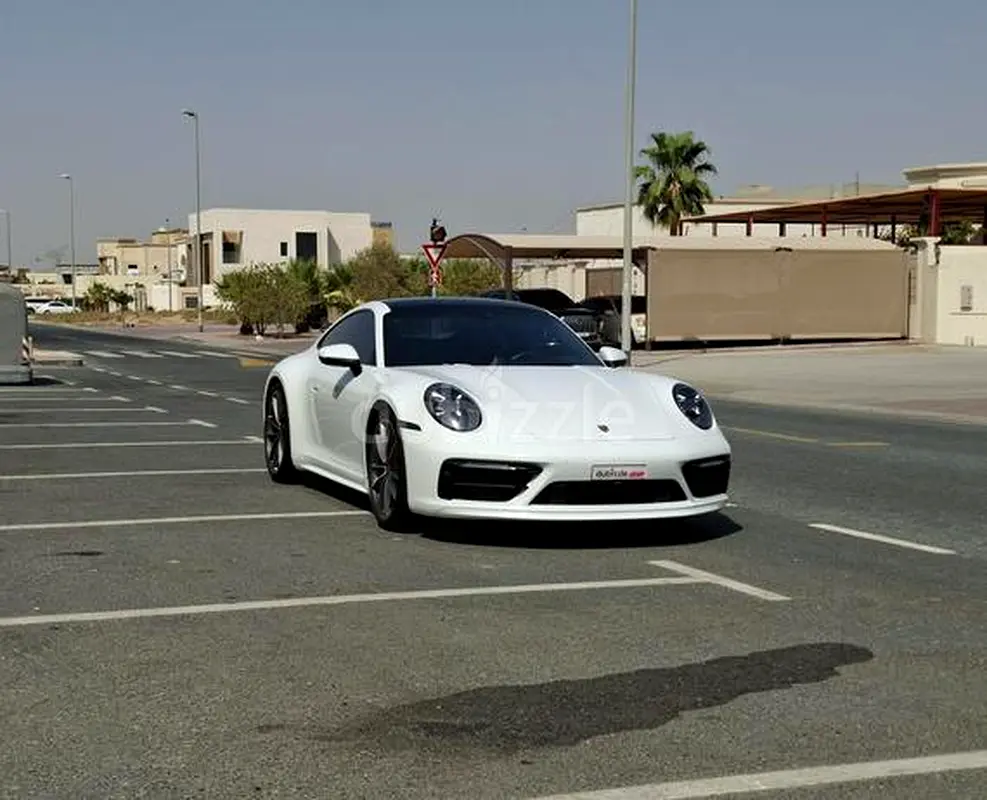 Porsche 911 2020 — photo 1 of 13