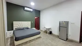 Minimalist Single-Occupancy Room for Rent in Umm Suqeim 3 – Fully Furnished Move-In Ready