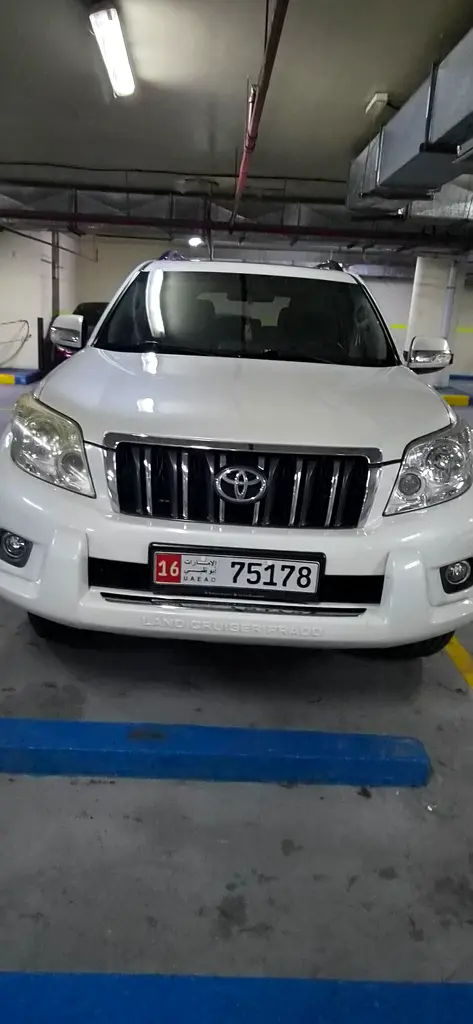 Toyota Prado 2013 — photo 1 of 11