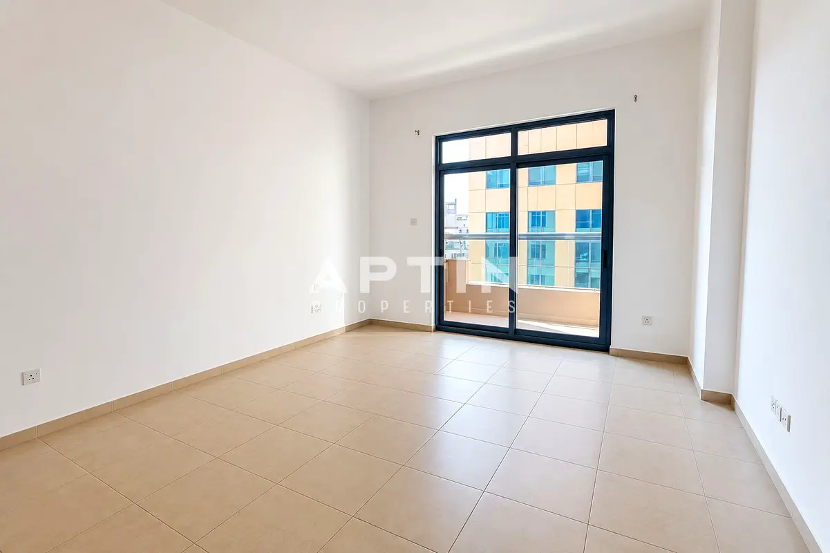 Bright 1 Bedroom | 2 Bathrooms | Unfurnished | Palace Tower 2
