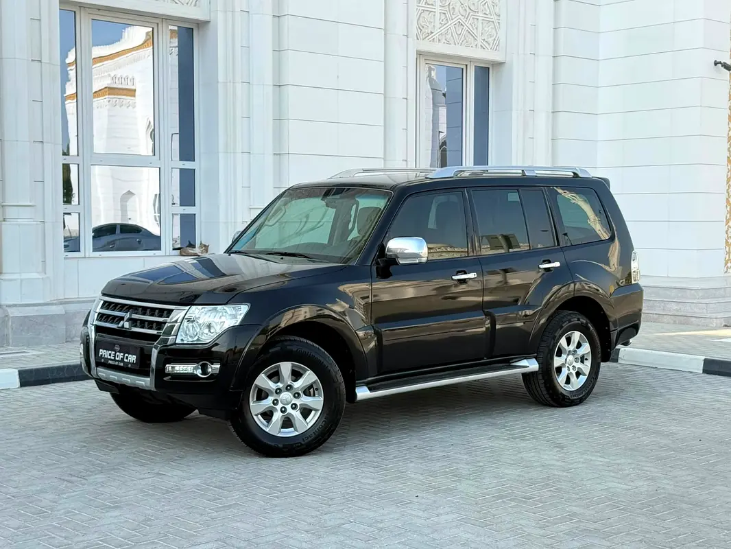 Mitsubishi Pajero 2016 — photo 1 of 20