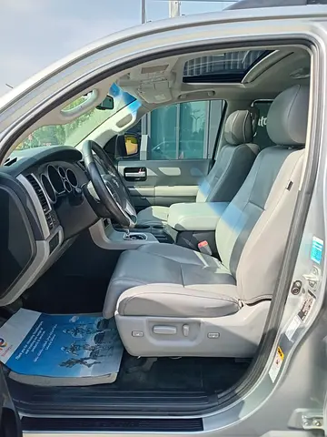 2014 Toyota SEQUOIA — фото 7