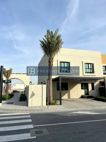 Spacious 4-Bedroom Villa  in Sustainable City I Save on electricity bills