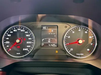 MG RX5 Luxury, миниатюра 17