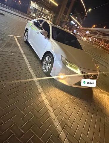 Lexus ES 250 2013 | GCC Specs | work needed