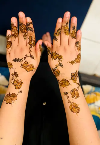 Ajman henna artist
