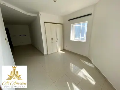 مبنى مرتفع بغرفة نوم واحدة | إطلالة على وسط المدينة | تصميم مخطط مفتوح