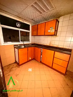 Spacious layout + distinctive view + family-friendly building + location close to all amenities and