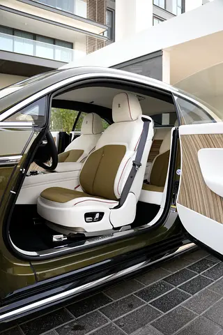 2024 ROLLS-ROYCE SPECTRE 照片 2