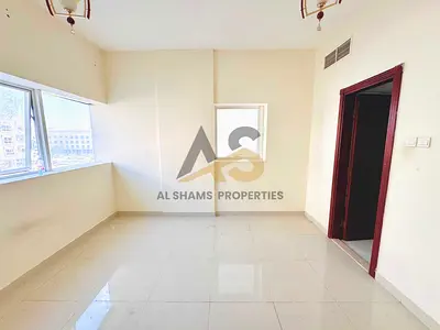 Lavish 2BHK ! Family Building ! Free covered parking