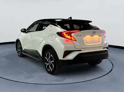 2019 Toyota C-HR — фото 4