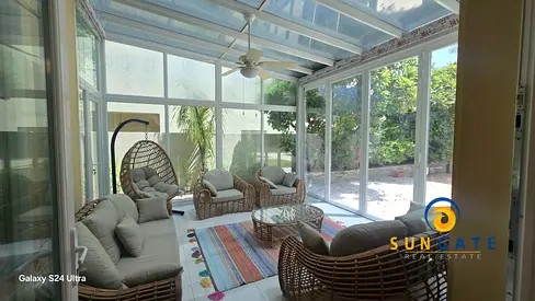 Luxurious and Upgraded villa with private pool