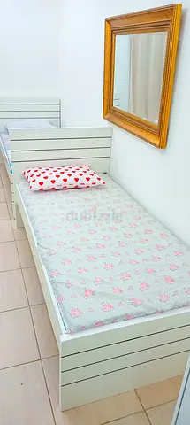 LADIES EXECUTIVE BED SPACE AVAILABLE IN AL NAHDA, SHARJAH. Border
