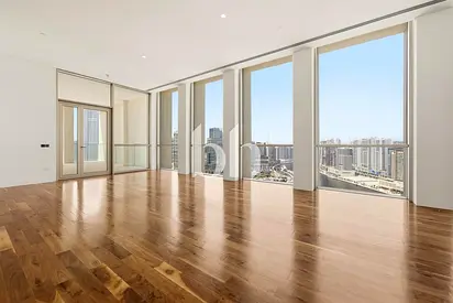 Signature penthouse |Skyline views |Refined luxury