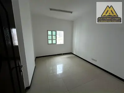 One bedroom and living room. Large space. Excellent and vibrant location.