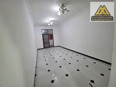 يعد من أجمل وأفخم الاستوديوهات في المنطقة، يتميز بمساحة ممتازة ومطبخ منفصل وبلكونة رائعة مع تكييف مركزي، في موقع مميز على شارع الخرطوم وقريب من شارع ا
