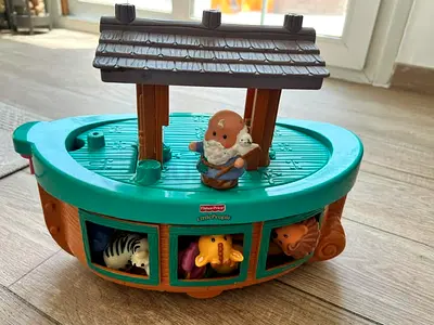 Fisher-Price Little People Noahs Ark Playset with Animals