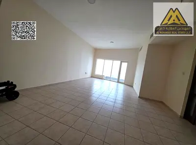 موقع ممتاز | سعر ممتاز | منطقة حيوي | قريب من جميع الخدمات | صيانة الدورية على المالك | اطلالة مفتوحة