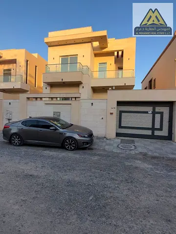 الموبهات 3 5 غرف نوم ماستر مجلس 3 صالات غرفة خادمة مطبخ تحضيري 2 بلكونة مظلة سيارات ارتداد واسع أمام الفيلا مساحات داخلية كبير