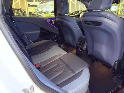 2025 BMW X3 — миниатюра 16