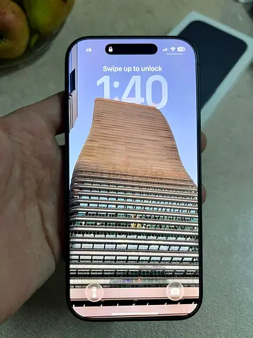 Iphone 17 like new
