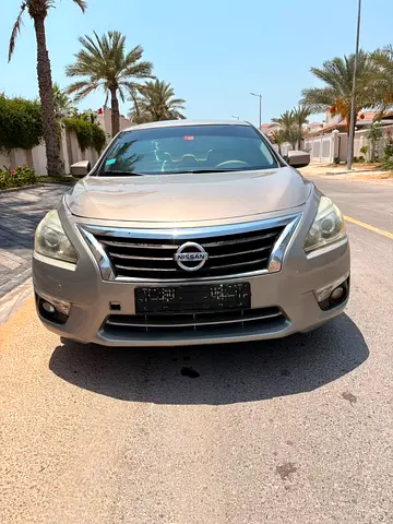 Nissan Altima SV 2013 GCC Specs