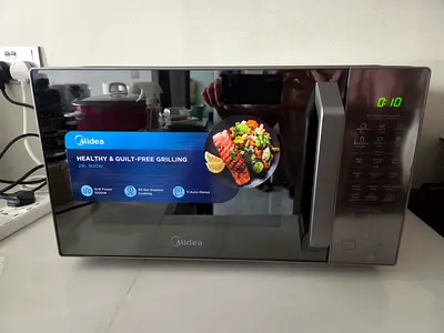 Midea 900W Microwave Oven - Stainless Finish, Good Condition, 29L