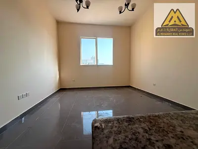 A studio for annual rent in the Al-Aliyah area in Ajman, in a prime location close to all basic amenities, with easy access to the Dubai exit and Shei