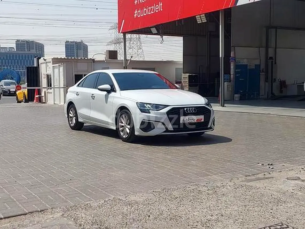 Audi A3 2023 — photo 1 of 11