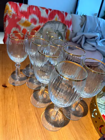 Set of 8 Ribbed Wine Glasses with Gold Rim - Good Condition