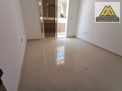 فرصة سكنية ذهبية لا تعوض للايجار السنوي شقة عائلية فسيحة بنظام غرفة وصالة بمساحة كبيرة وتصميم هندسي متميز مع بلكونة بإطلالة مميزة وتكييف مركزي في منطق