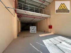 Commercial warehouse with a mezzanine and exceptional space, ideal for companies, warehouses, and op