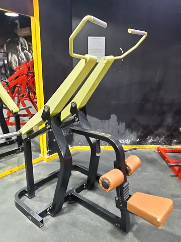 Professional Lat Pulldown Strength Training Machine