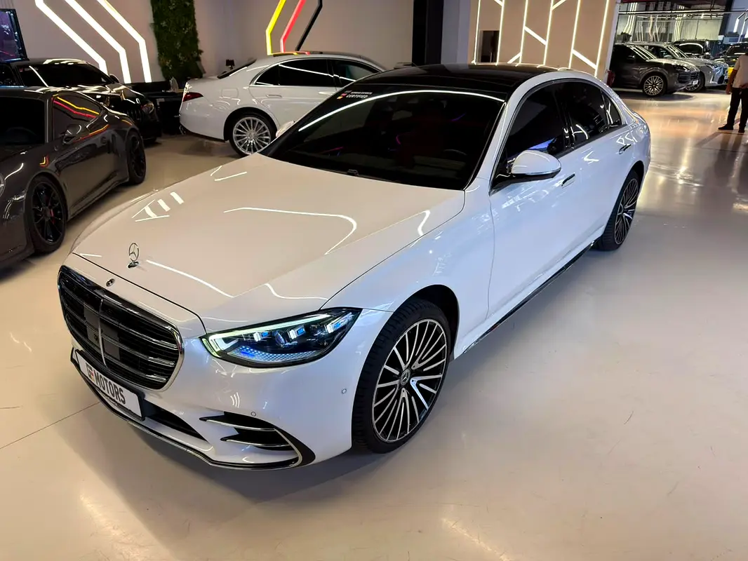 Mercedes-Benz S-Class 2023 — photo 1 of 17
