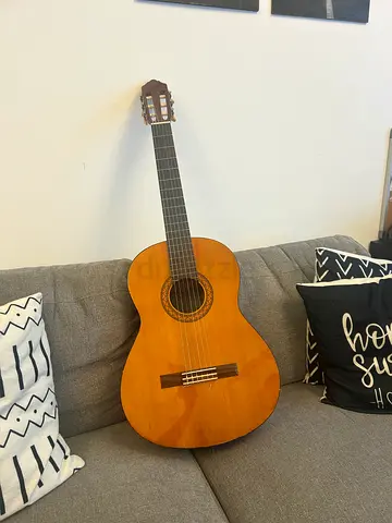 Yamaha C40 Acoustic Guitar