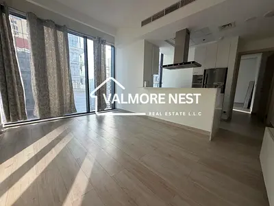 Bright 1BR Apartment | Downtown City View | Balcony