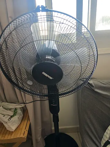 Used Geepas Pedestal Fan - 3 Speeds, Good Working Condition