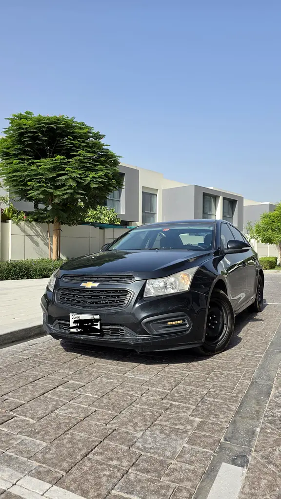 Chevrolet Cruze 2017 — photo 1 of 9