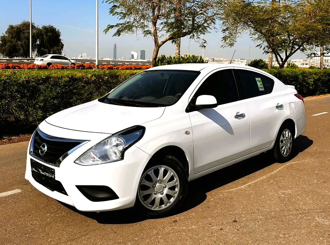 Nissan Sunny 2023 — photo 1 of 7