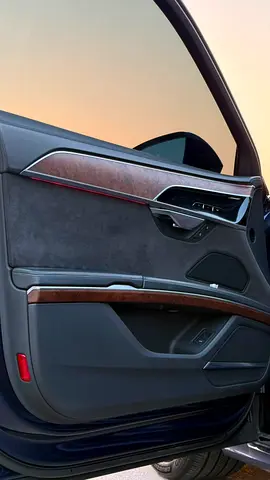 2021 AUDI A8 — миниатюра 20