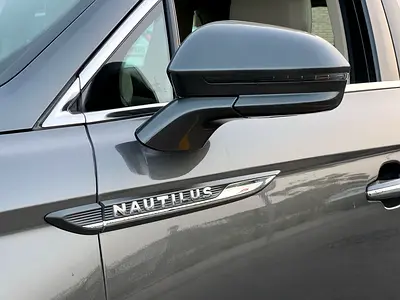 2019 Lincoln NAUTILUS — фото 16