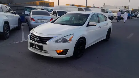 Nissan Altima SV 2014 GCC Specs - Well Maintained