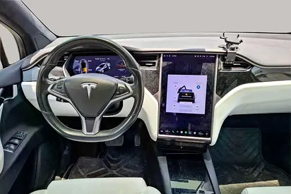 2019 Tesla MODEL X — фото 10