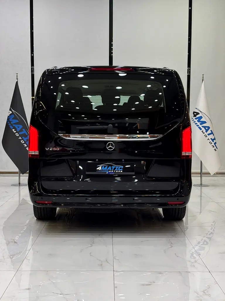 Mercedes-Benz V-Class 2024